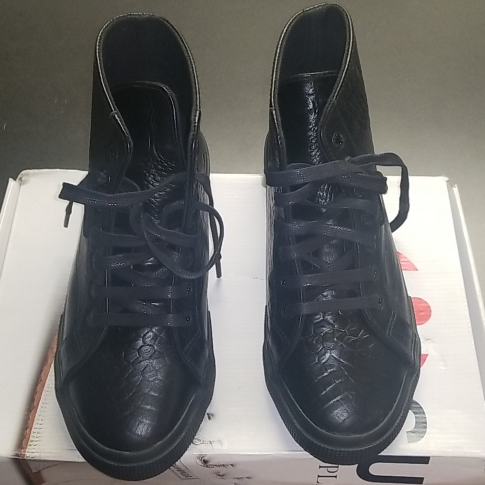 Superga Black Croc Embossed High Top W8 NWOT